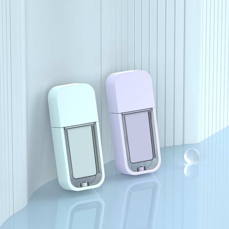 Prázdná tuba pro lesk na rty