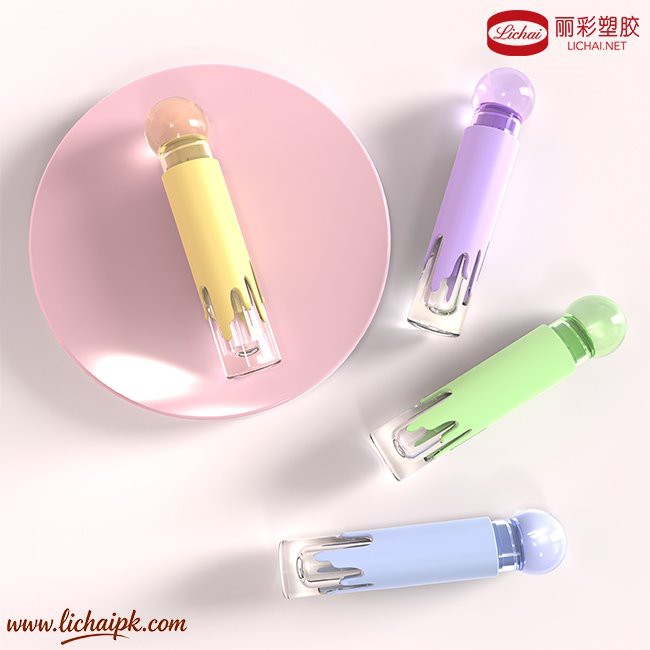 Lesk na rty v tubě pro make-up